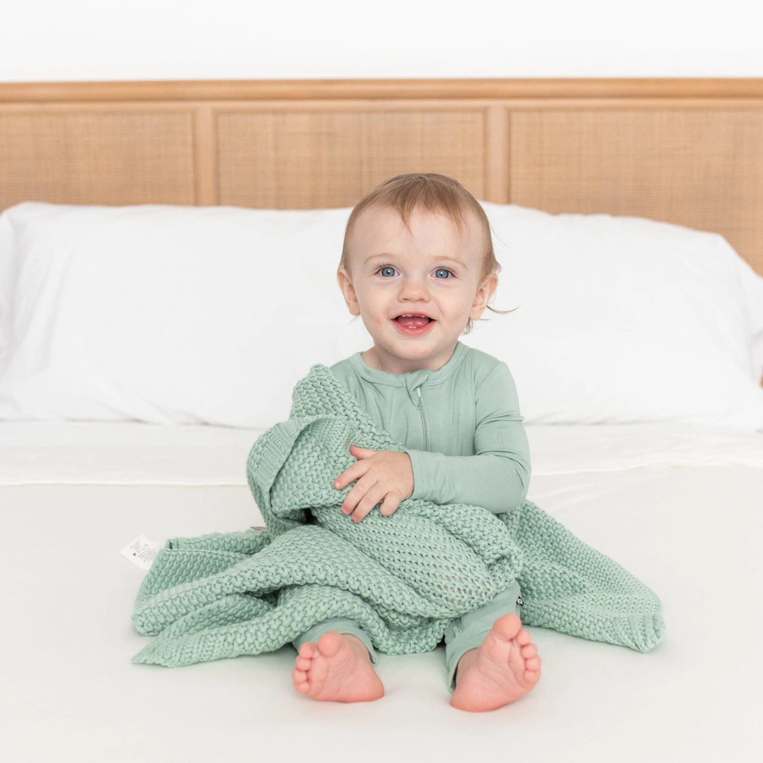 Chunky Knit Baby Blanket In Sage 2 Chunky Knit Baby Blanket In Sage - Image 2